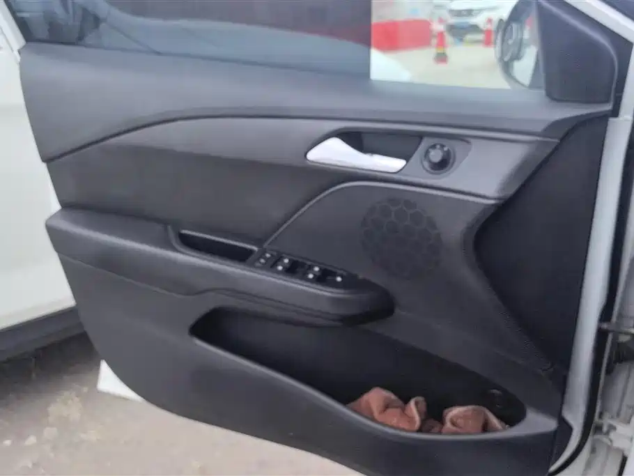 Chevrolet Cavalier 2019 320 Automatic Joy Edition фото 7