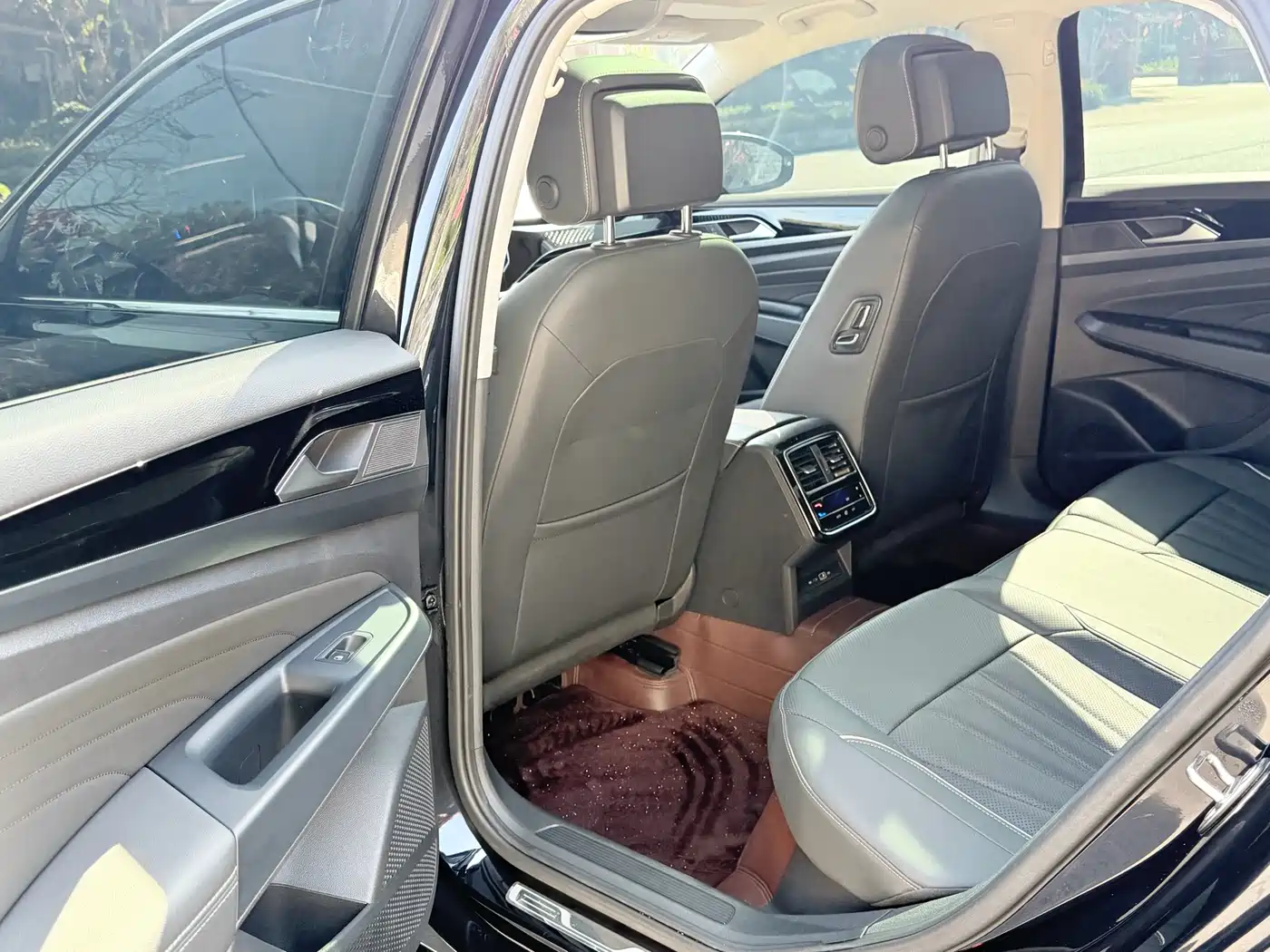 Volkswagen Passat 2023 Facelift 330TSI Elite Edition фото 5