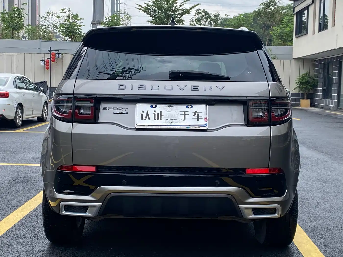 Land Rover Discovery Sport 2021 249PS R-Dynamic SE Performance Technology Edition 5-seater фото 6