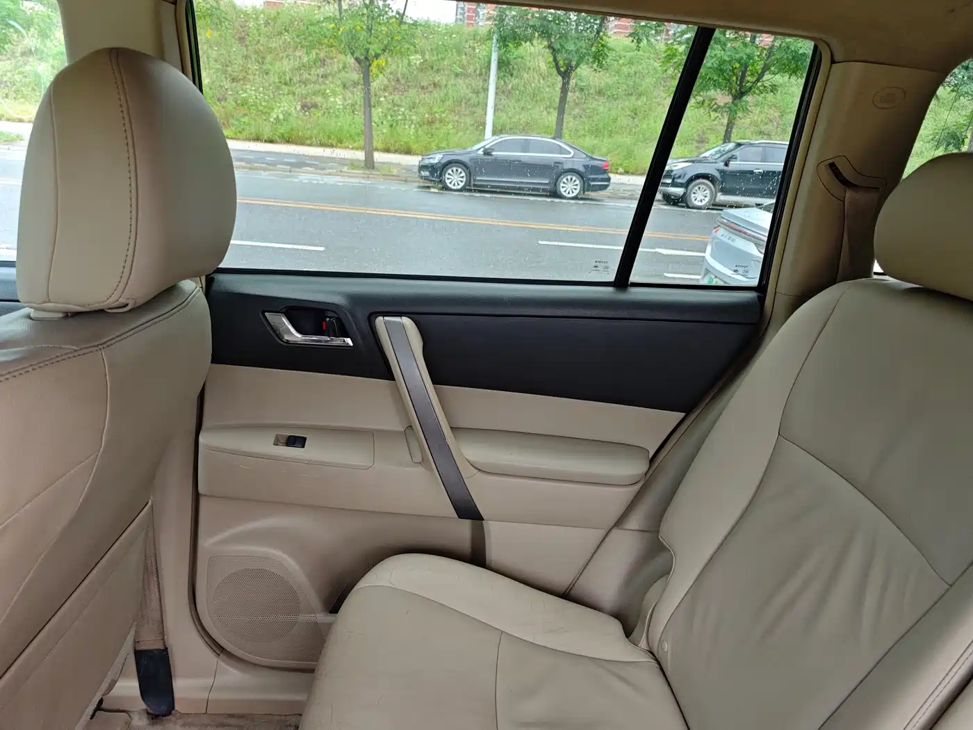Toyota Highlander 2009 2.7L 2WD 7-seater Luxury Edition фото 11