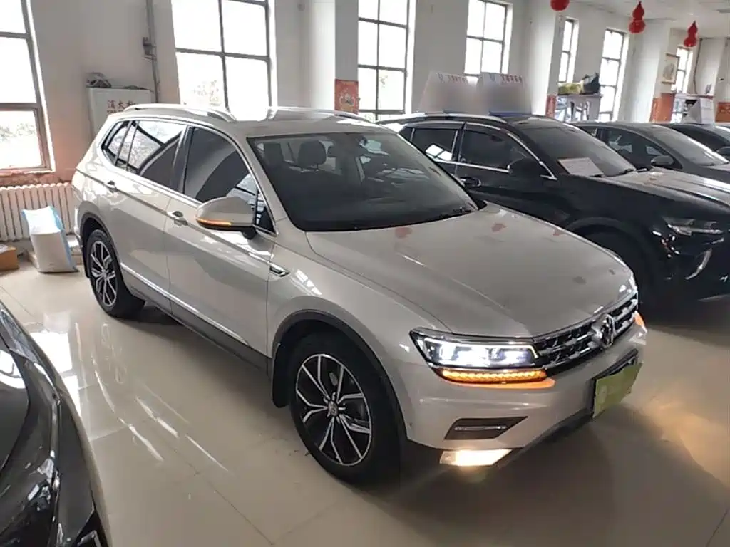 Volkswagen Tiguan L 2019 380TSI Auto AWD Smart Luxury Edition China V фото 4