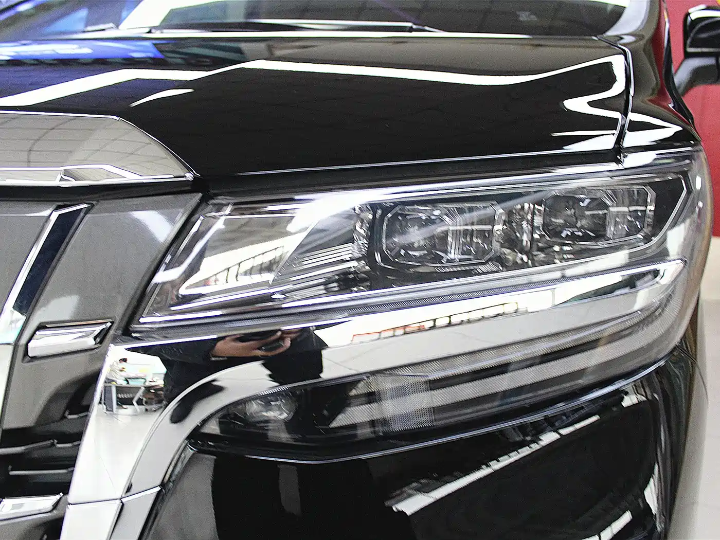 Toyota Alphard 2021 Hybrid 2.5L Premium фото 16
