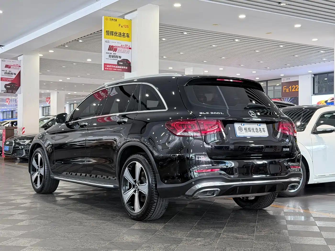 Mercedes-Benz GLC 2020 GLC 300 L 4MATIC Luxury фото 4