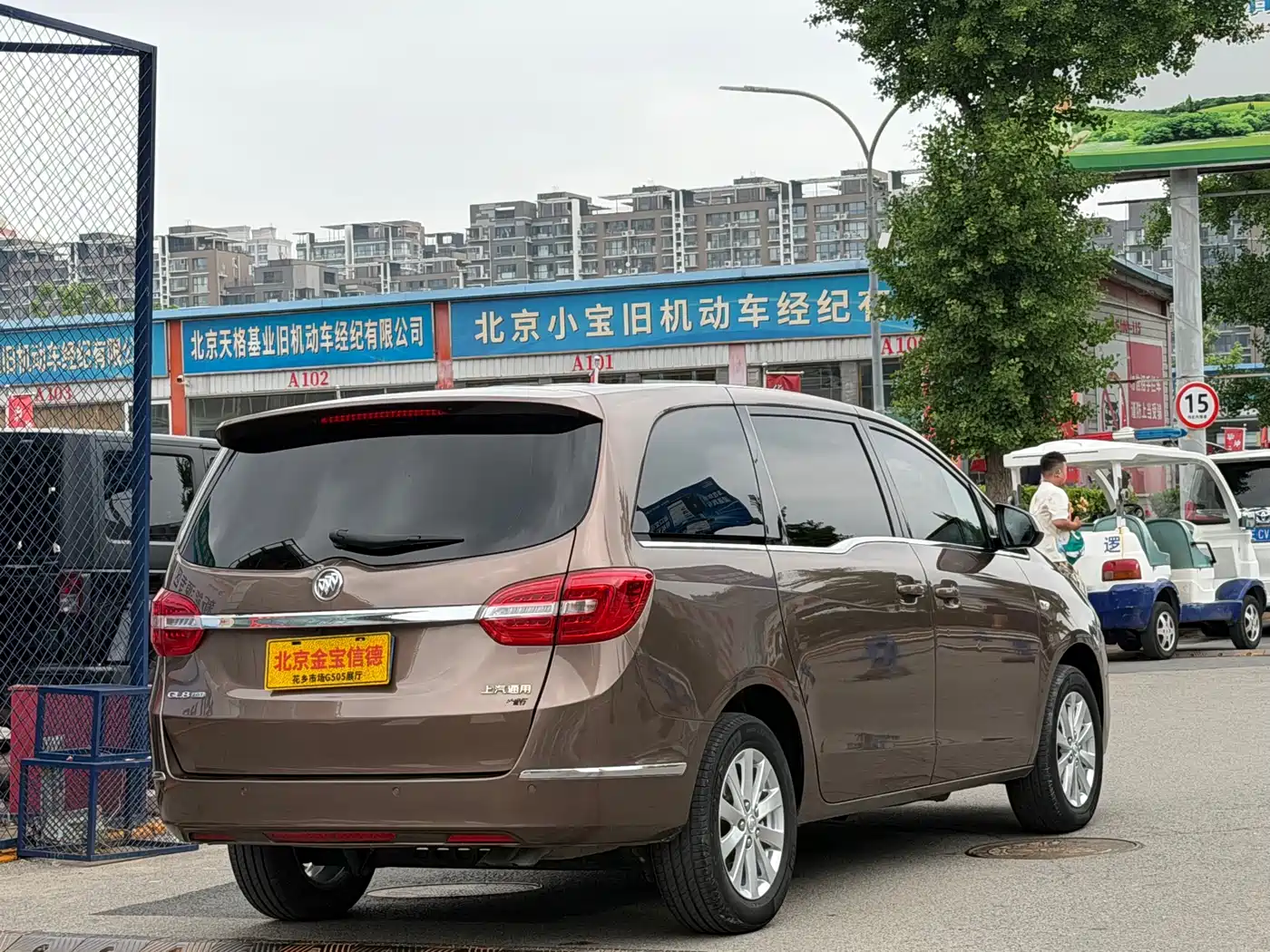 Buick GL8 2018 28T Comfort China VI фото 4