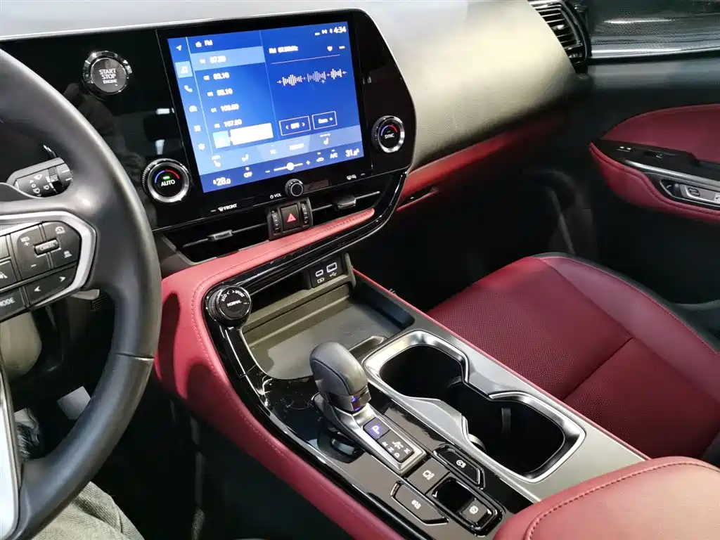 Lexus NX 2023 260 FWD Joy Creation Edition фото 8