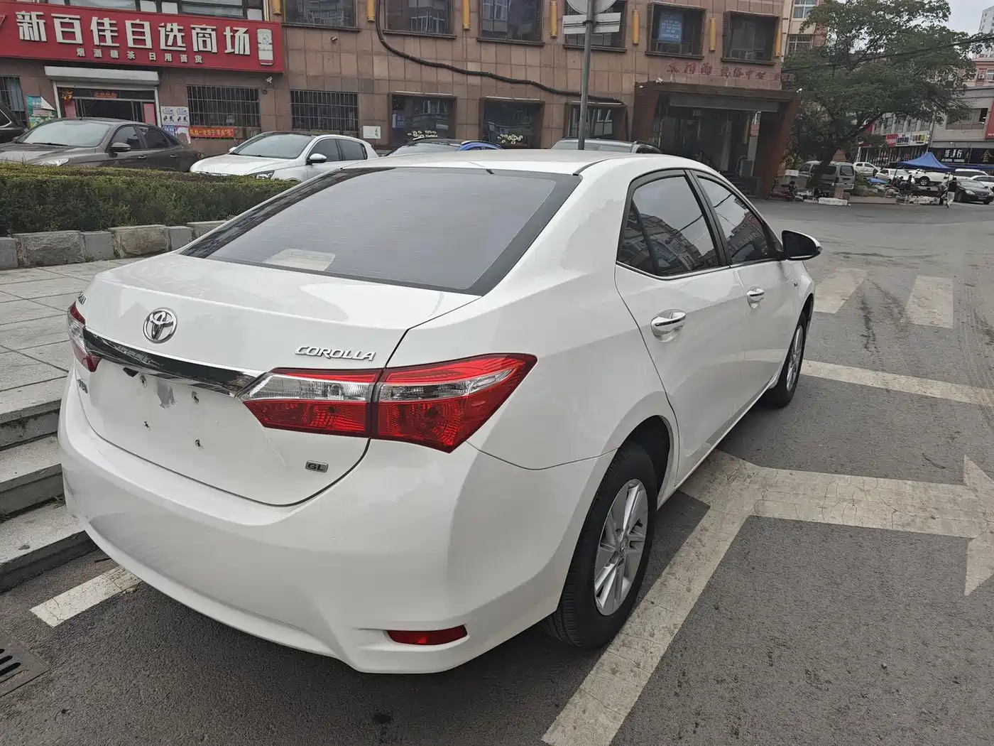 Toyota Corolla 2014 1.6L Manual GL-i фото 5