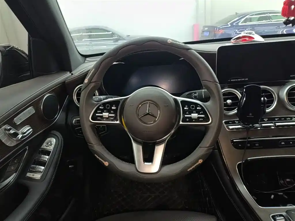 Mercedes-Benz GLC 2022 Facelift GLC 260 L 4MATIC Luxury Model фото 11
