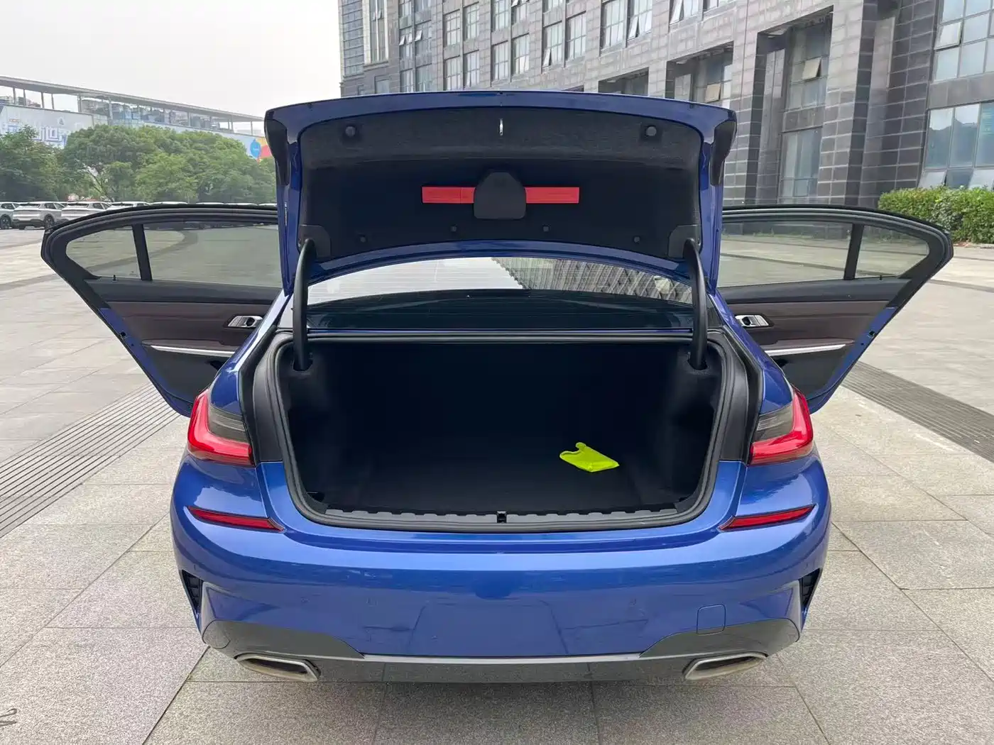 BMW 3 Series 2020 325Li M Sport Package фото 14
