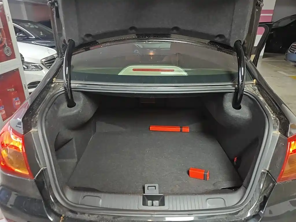 Roewe 950 2016 2015 1.8T Luxury Edition