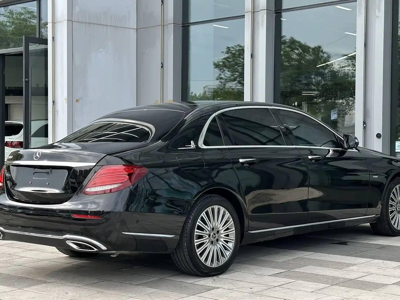 Mercedes-Benz E-Class 2020 Facelift E 300 L Exclusive фото 4