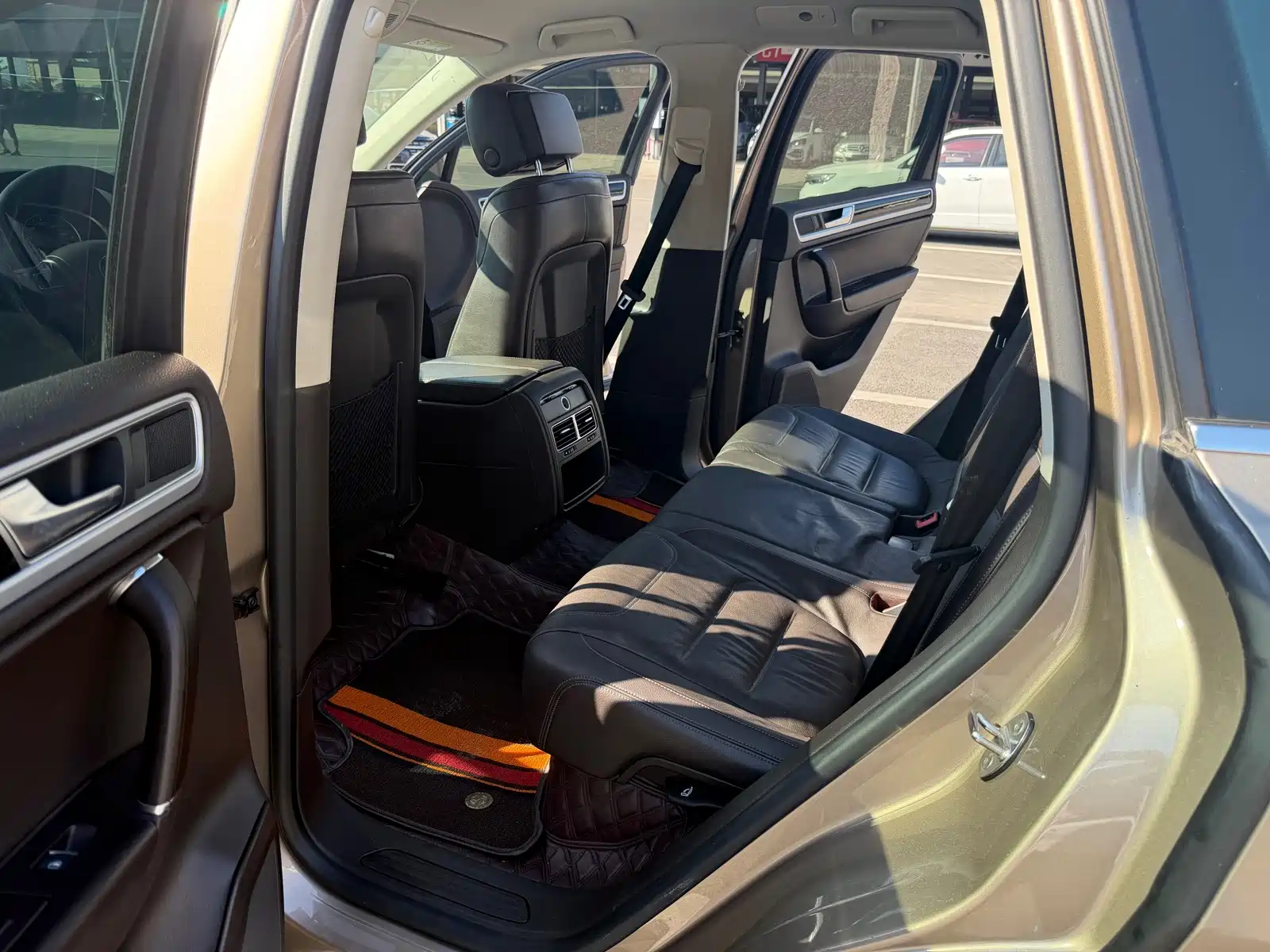 Фото 8 - Volkswagen Touareg