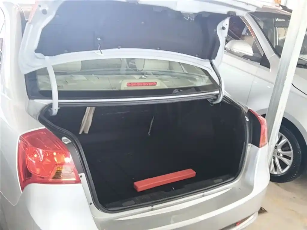 Buick Excelle 2015 1.5L Automatic Classic фото 19