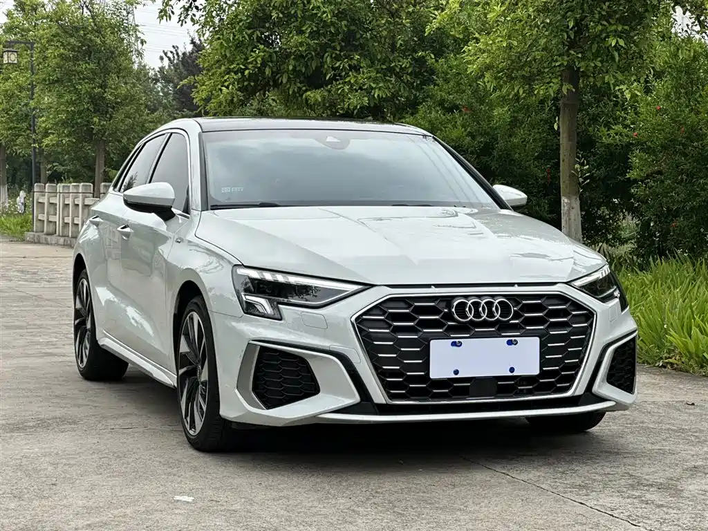 Audi A3 2024 Model Sportback 35 TFSI Fashion Sport фото 2