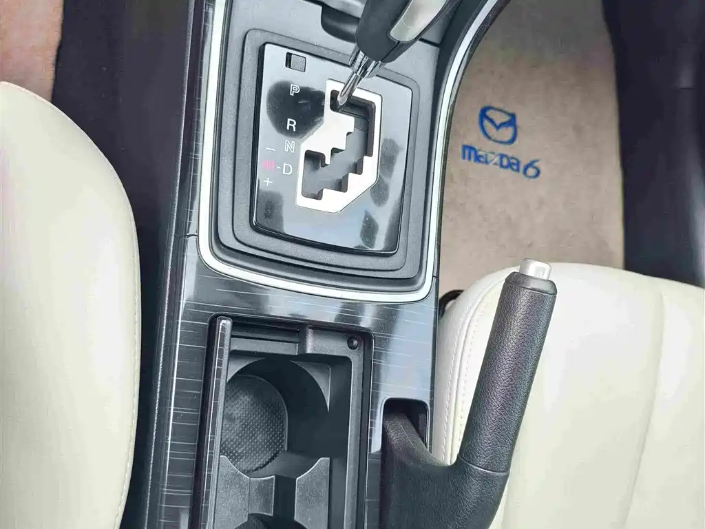 Mazda Ruiyi 2012 2010 2.0L Automatic Luxury