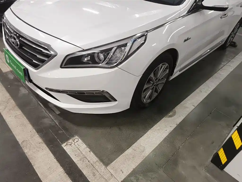 Hyundai Sonata 2015 1.6T GLS Smart фото 24