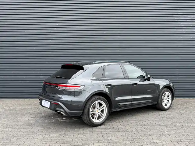 Porsche Macan 2022 Macan 2.0T — фото 4