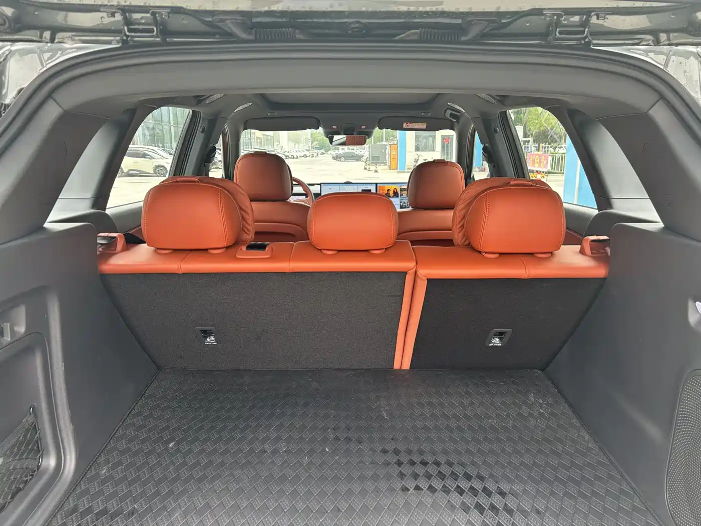 Hongqi HS6 PHEV 2025 High-end Model фото 9