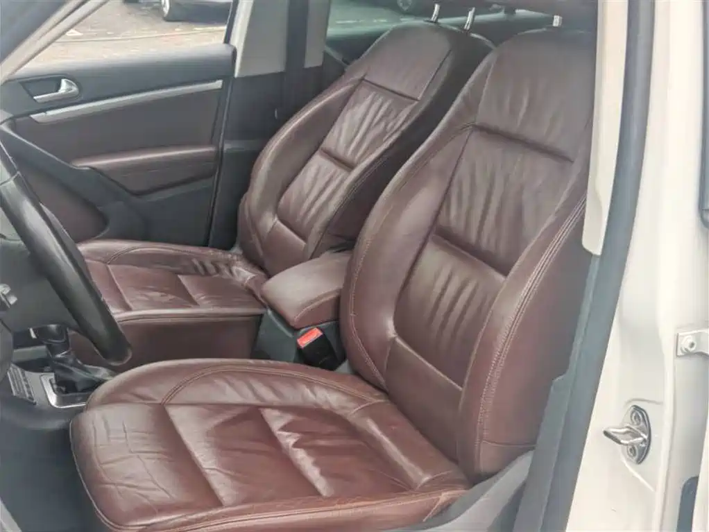 Volkswagen Tiguan 2011 Model 2.0TSI R-Line фото 8