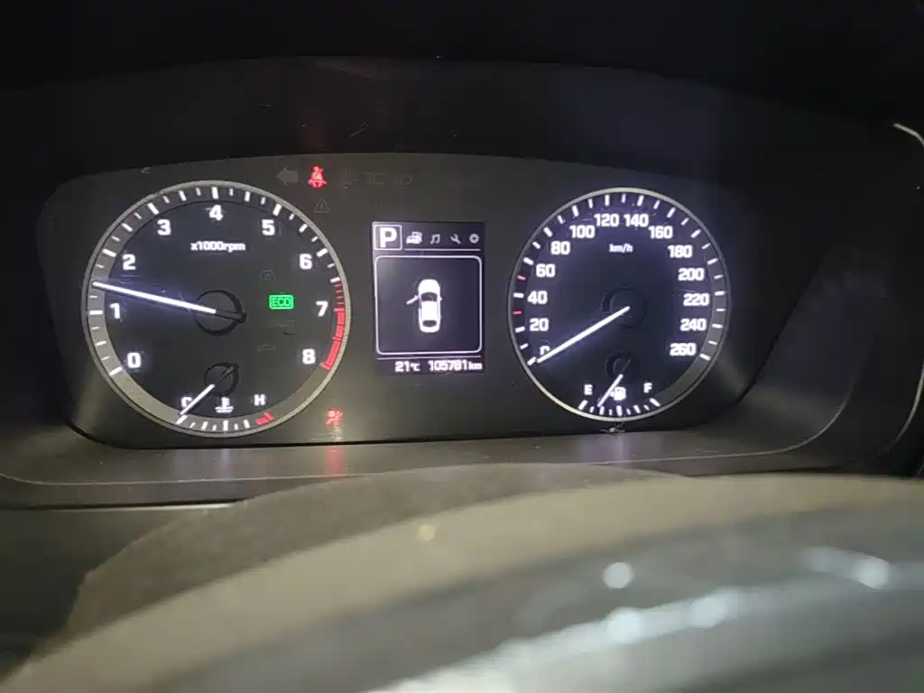 Hyundai Sonata 2015 1.6T GLS Smart фото 12