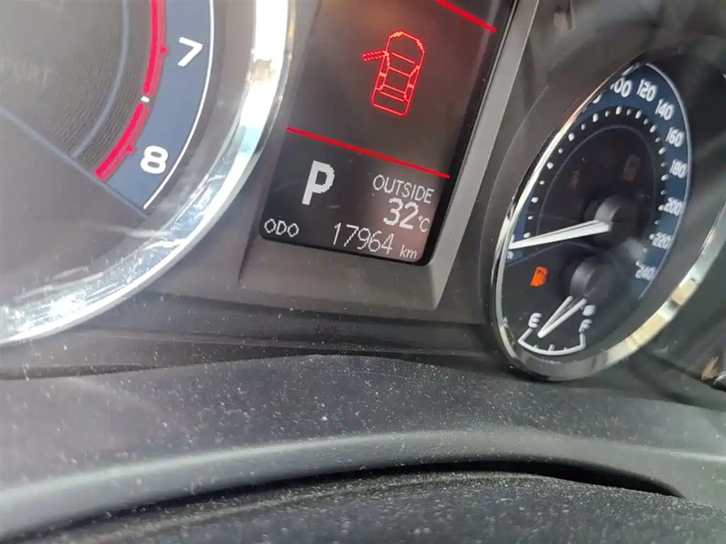 Toyota Corolla 2017 Facelift 1.2T S-CVT GL-i фото 19