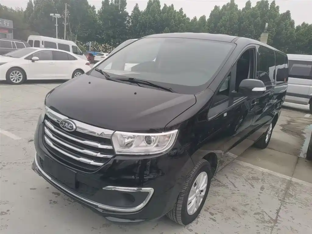 JAC Refine M3 2022 PLUS 1.8L 7-Seater Standard