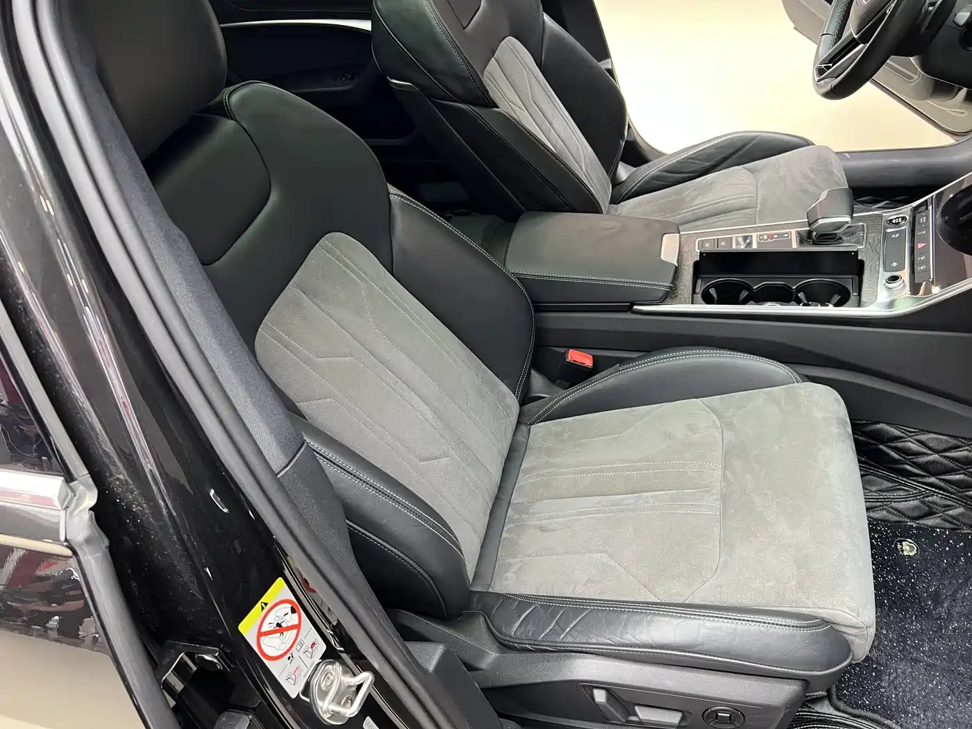 Audi A6L 2022 45 TFSI Premium Dynamic фото 14