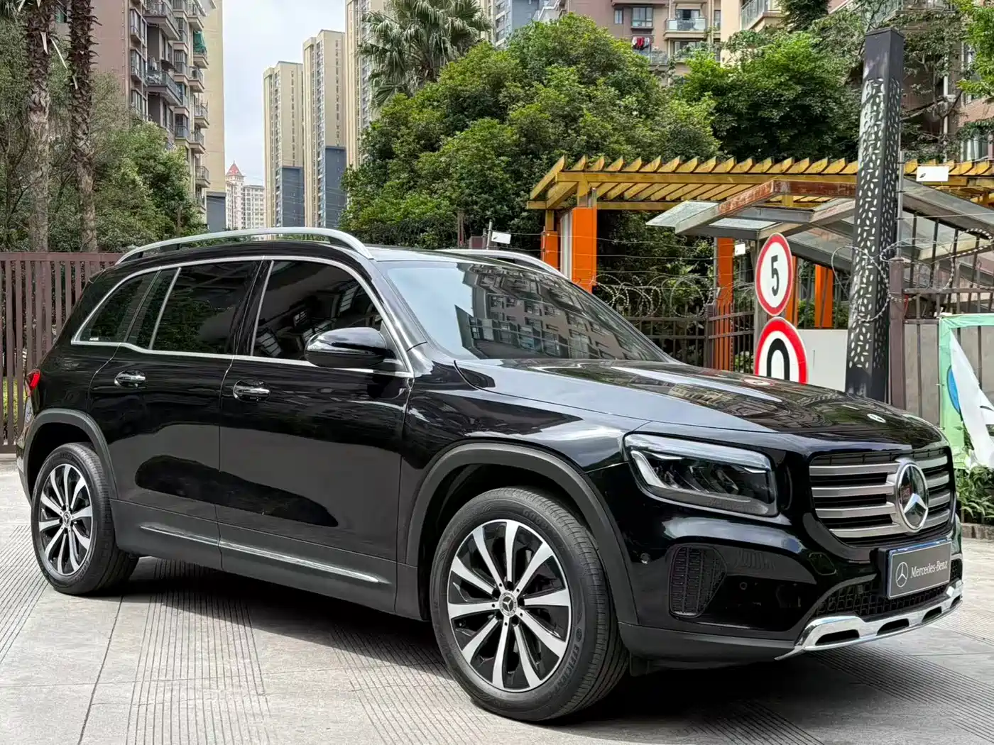 Mercedes-Benz GLB 2025 Model GLB 220 Fashion Style фото 2