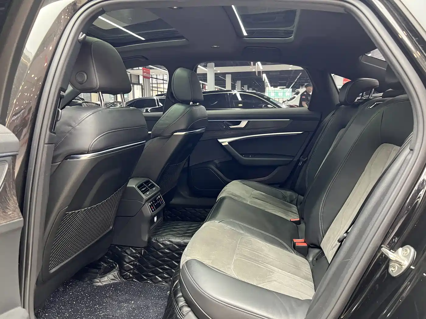 Audi A6L 2022 45 TFSI Premium Dynamic фото 13