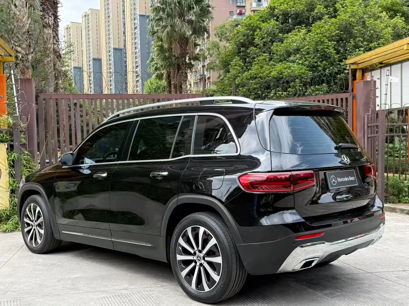Mercedes-Benz GLB 2025 Model GLB 220 Fashion Style фото 36