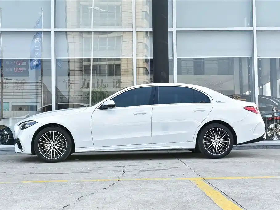 Mercedes-Benz C-Class 2024 C 260 L Sport фото 4