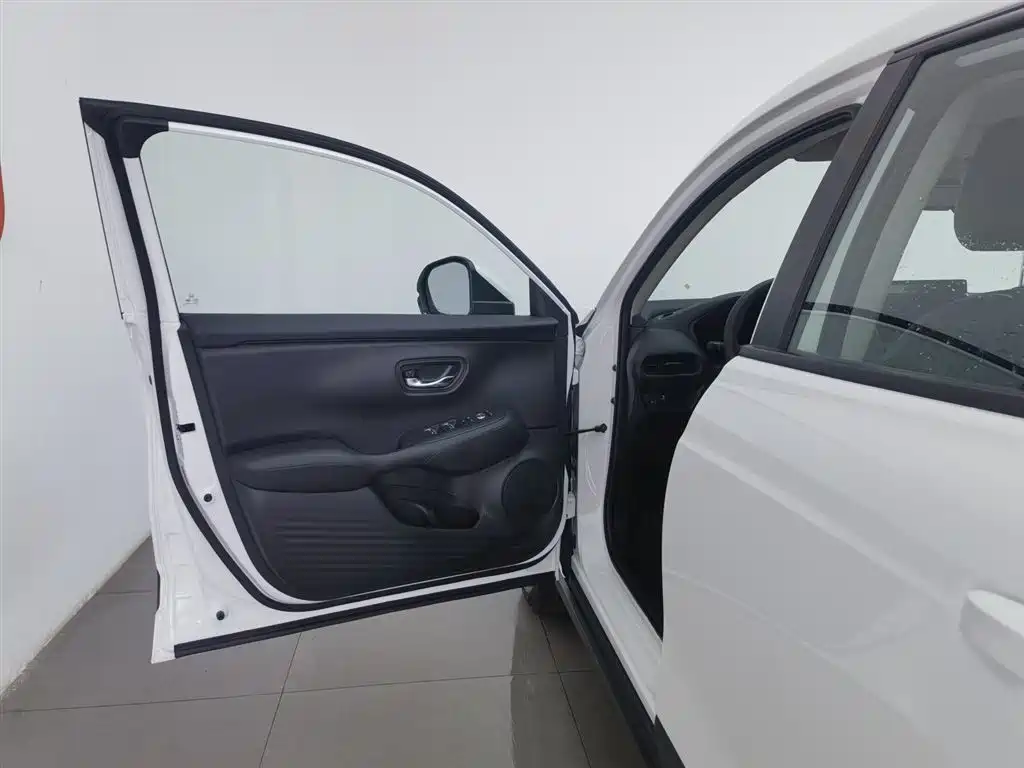 Honda HR-V 2023 240TURBO Dynamic Smart Edition фото 8