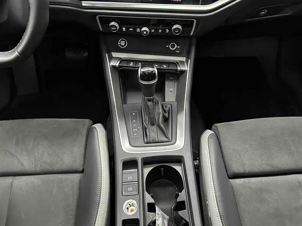 Audi Q3 2022 35 TFSI Fashion Dynamic фото 5