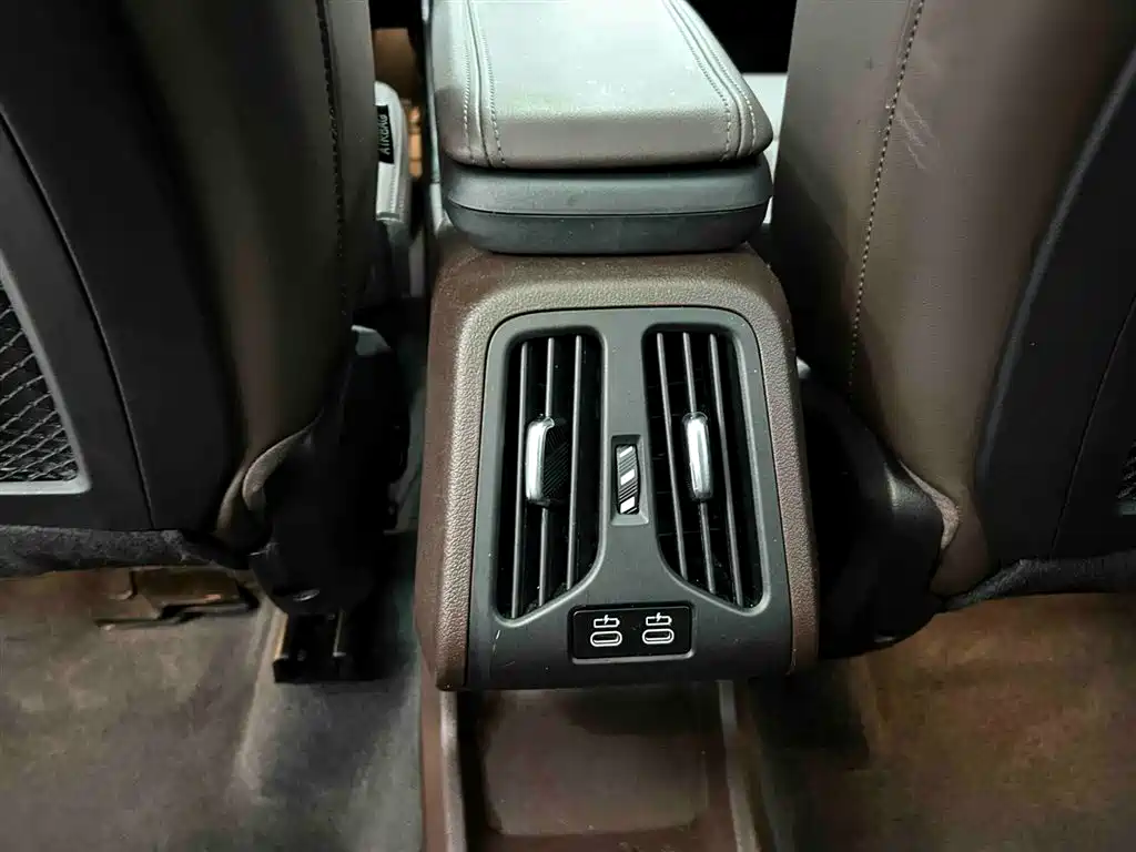 BMW X1 2023 sDrive20Li X Design Package фото 15