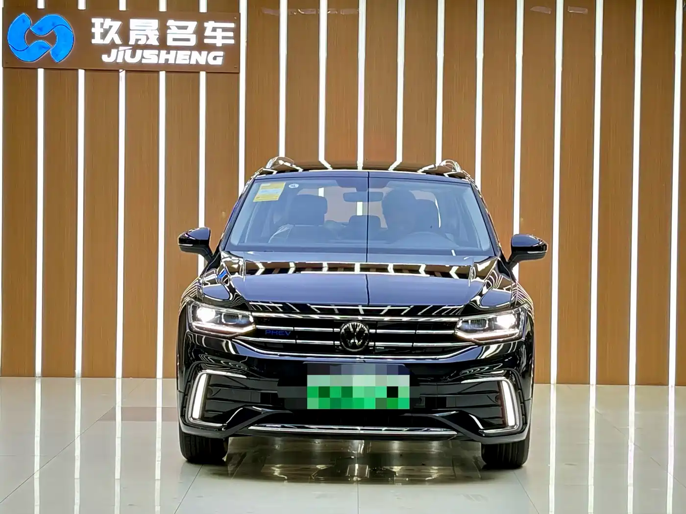 2025 Volkswagen Tiguan L PHEV