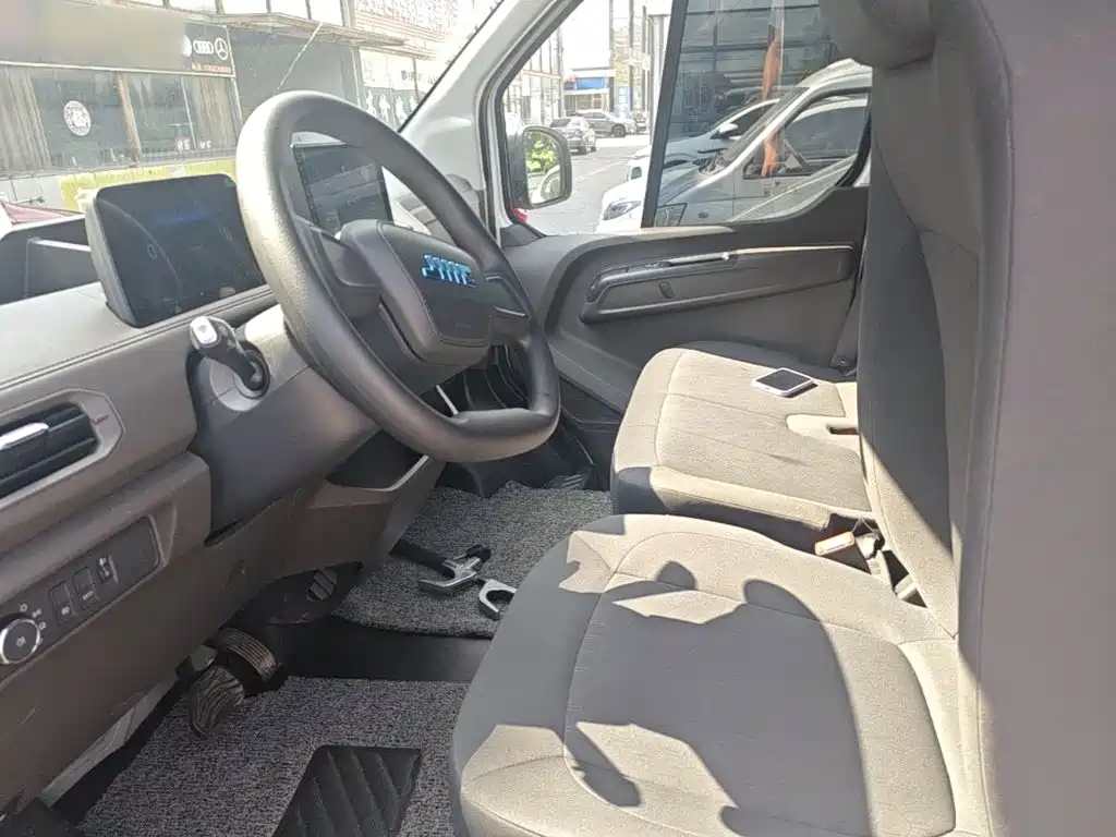 Jiangling E-Fushun 2026 2025 Clear Window Version 41.86kWh Short Wheelbase Low Roof