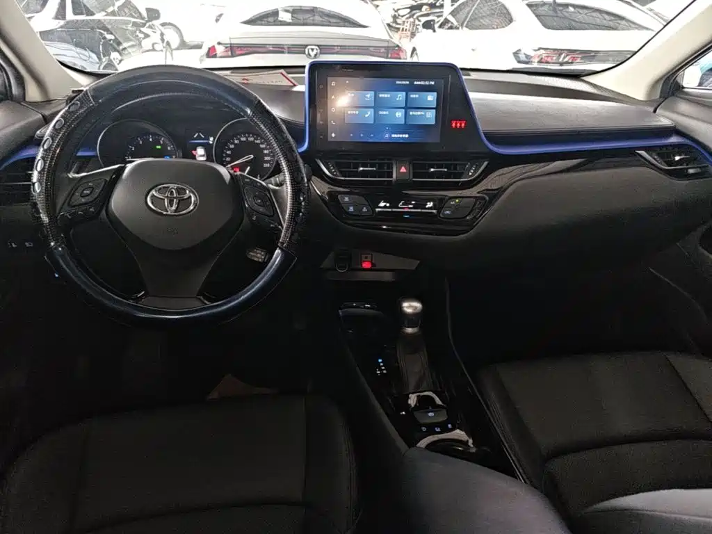 Toyota C-HR 2023 2022 2.0L Leading Edition