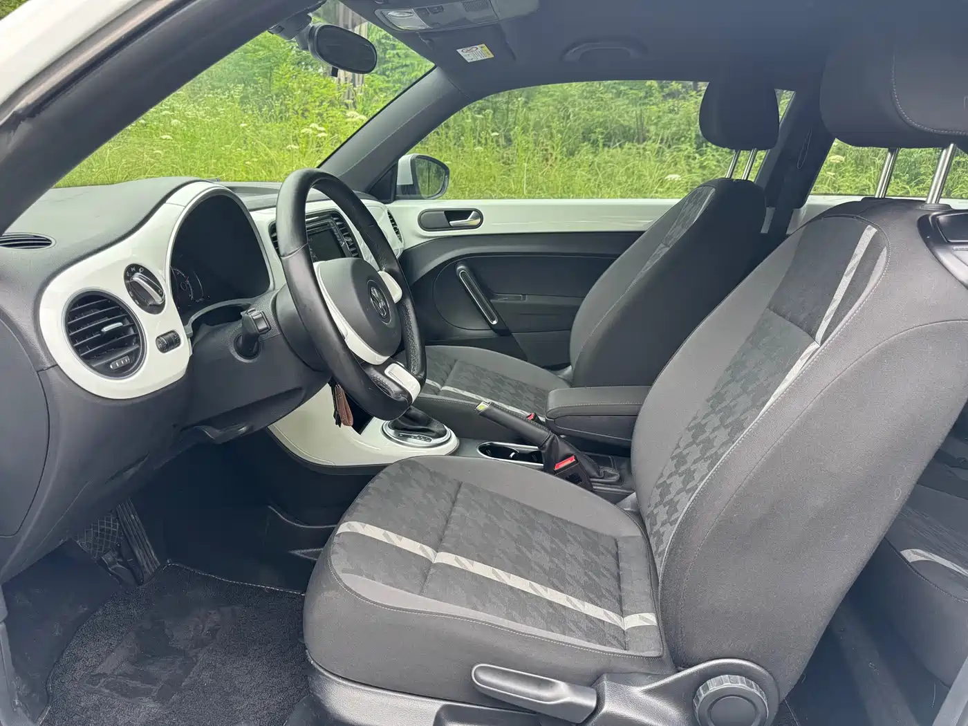 Volkswagen Beetle 2019 180TSI Collector's Edition фото 13