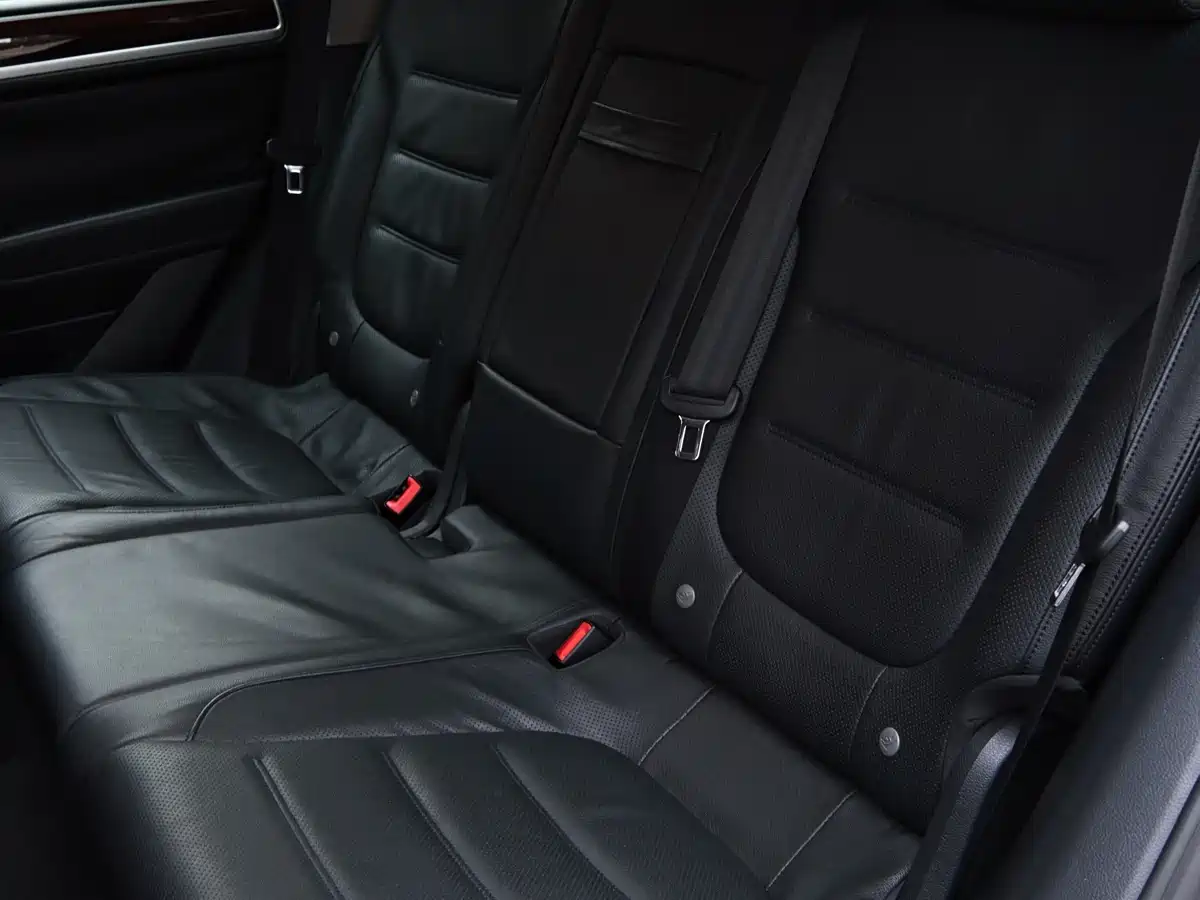 Volkswagen Touareg 2011 3.0TDI Diesel Standard фото 20