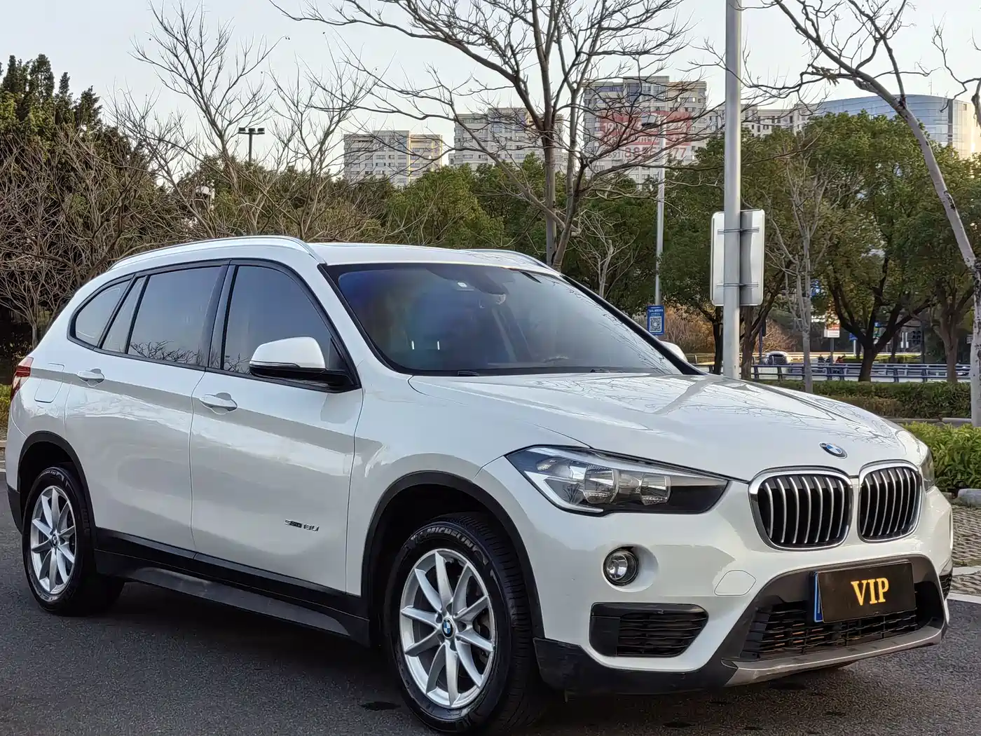 BMW X1 2018 sDrive18Li Fashion Model фото 3