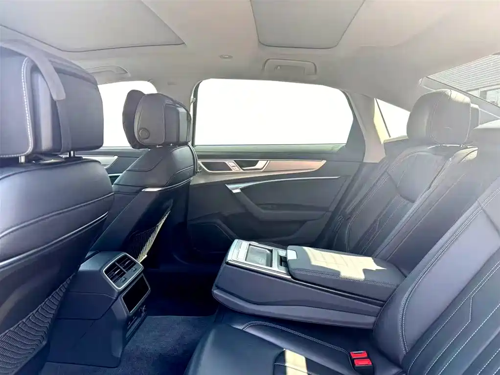 Audi A6L 2024 45 TFSI Premium Dynamic фото 5