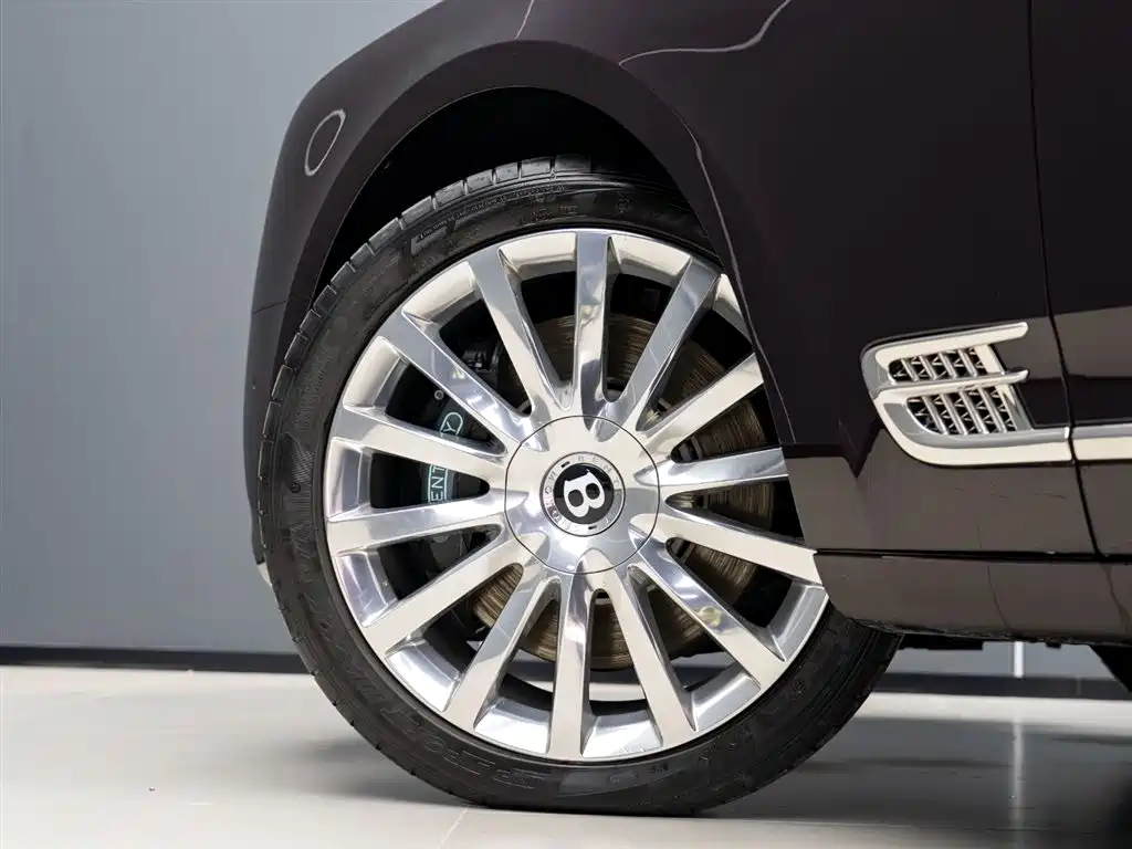 Bentley Mulsanne 2017 6.8T Long Wheelbase фото 5