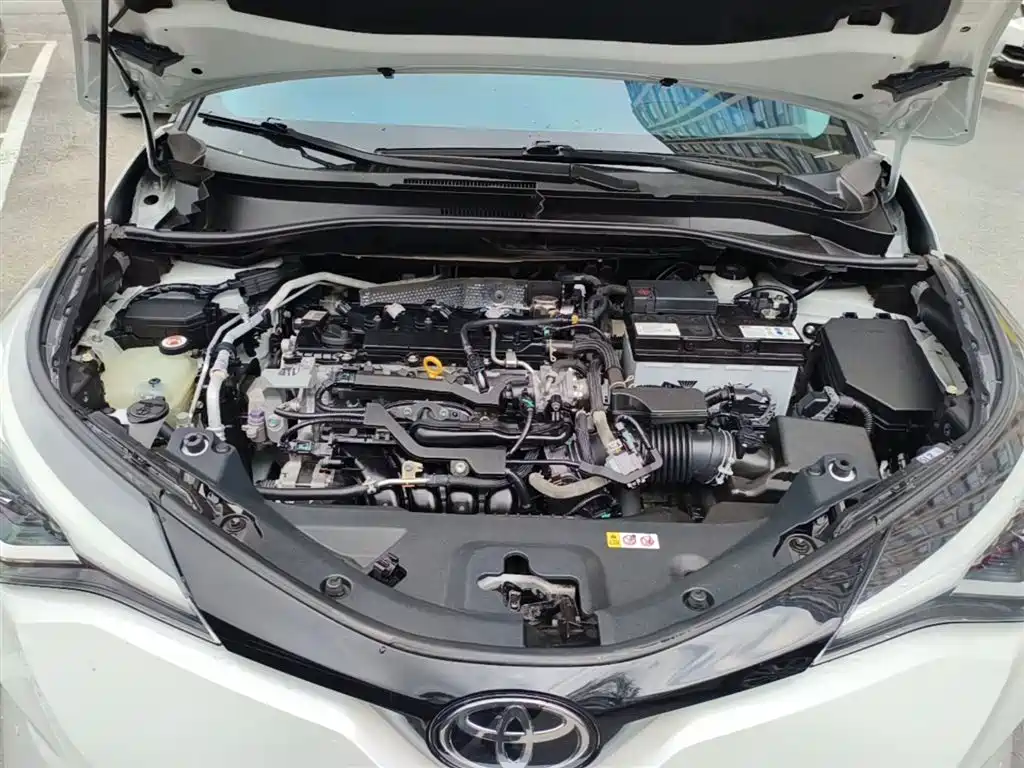 Toyota C-HR 2021 2.0L Luxury Edition фото 20