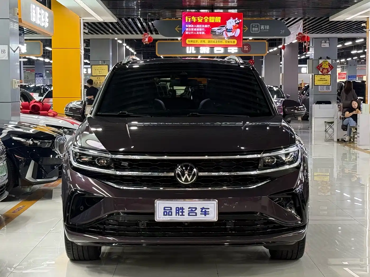 Volkswagen Talagon 2021 380TSI 4WD R-Line Explorer Edition фото 2