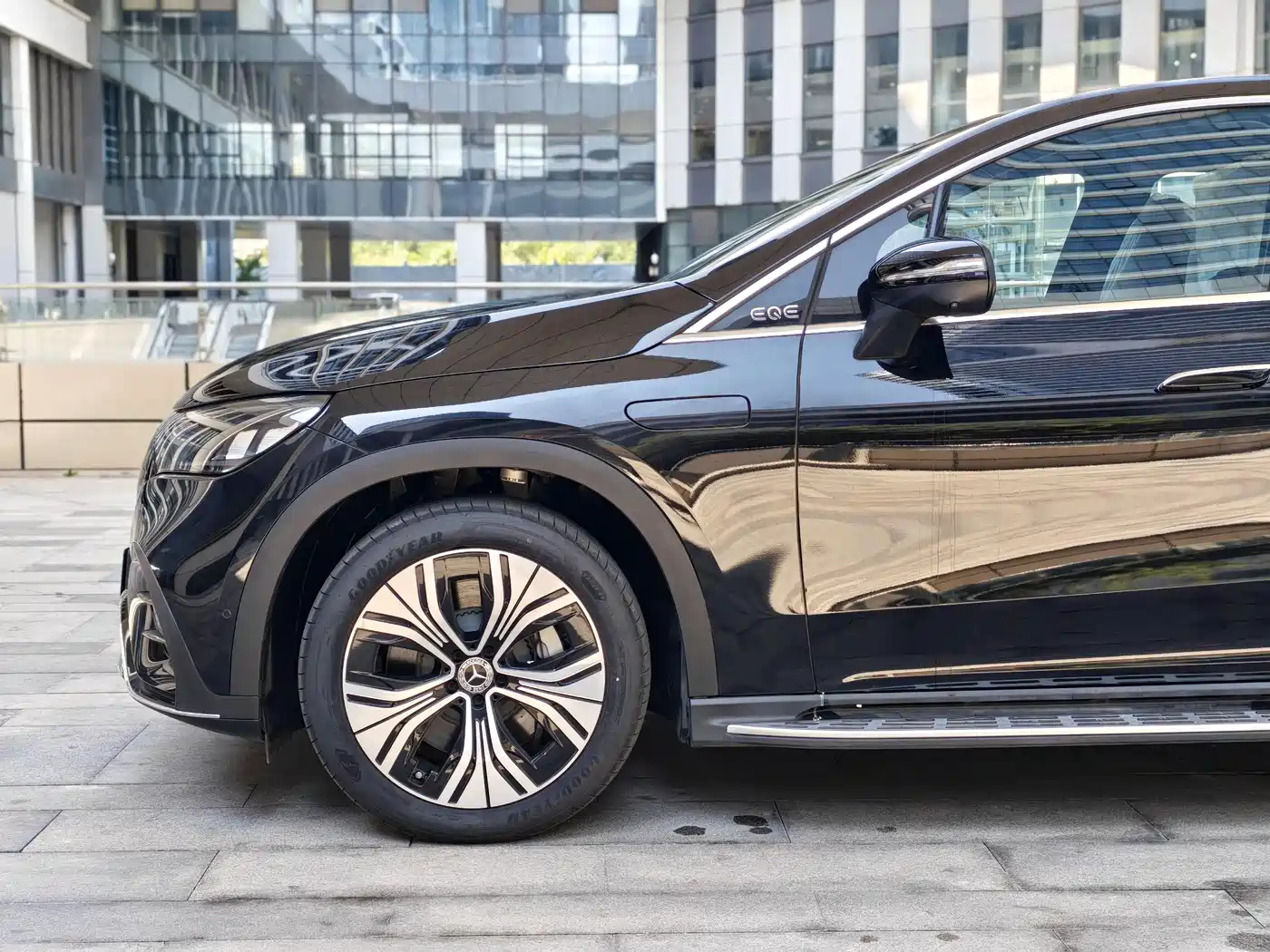 Mercedes-Benz EQE SUV 2025 2024 500 4MATIC Luxury Edition
