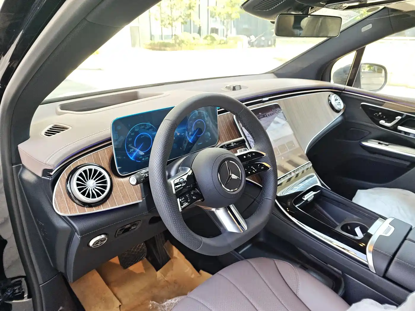 Mercedes-Benz EQE SUV 2025 2024 500 4MATIC Luxury Edition