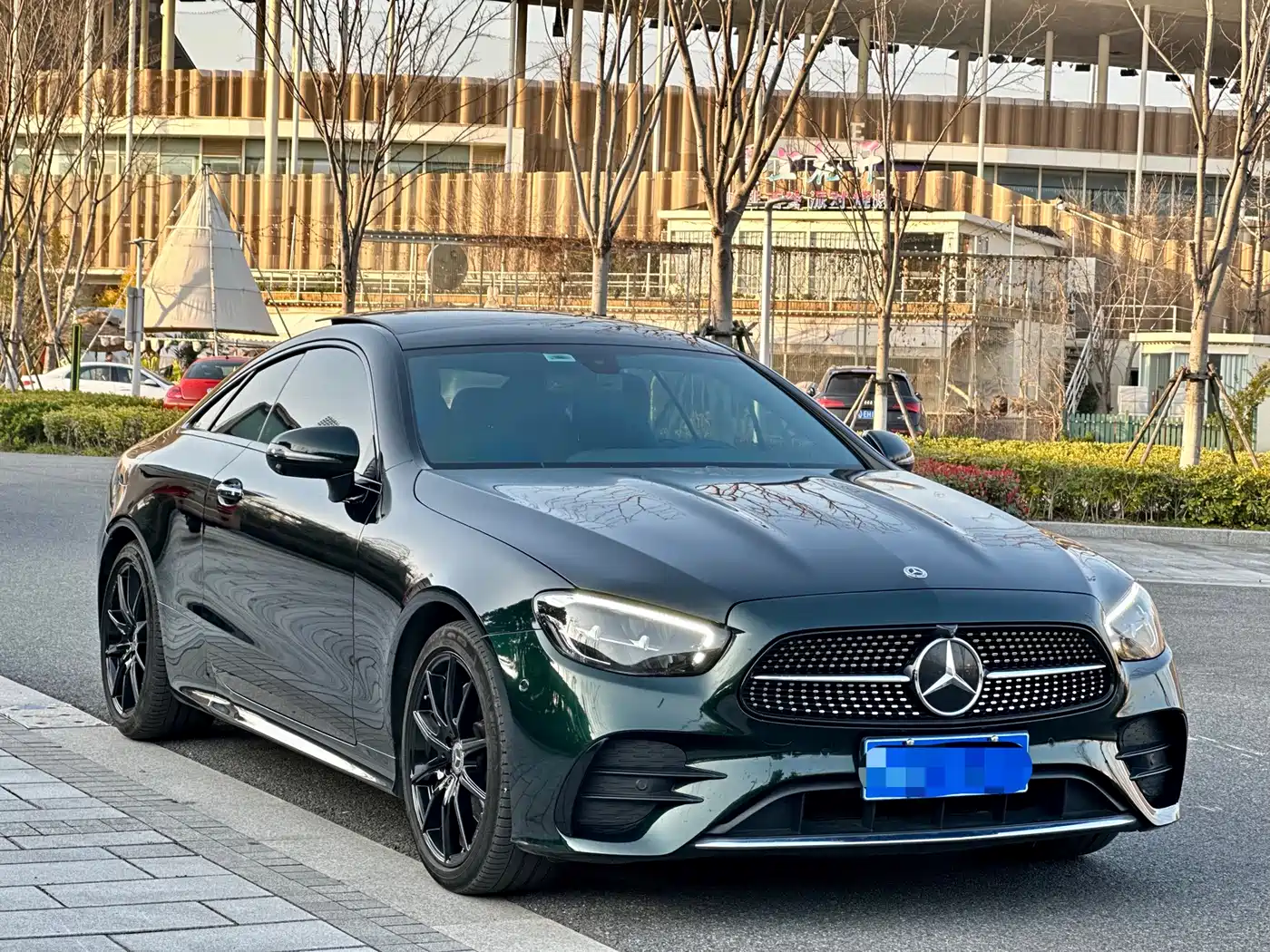 MERCEDES-BENZ E CLASS