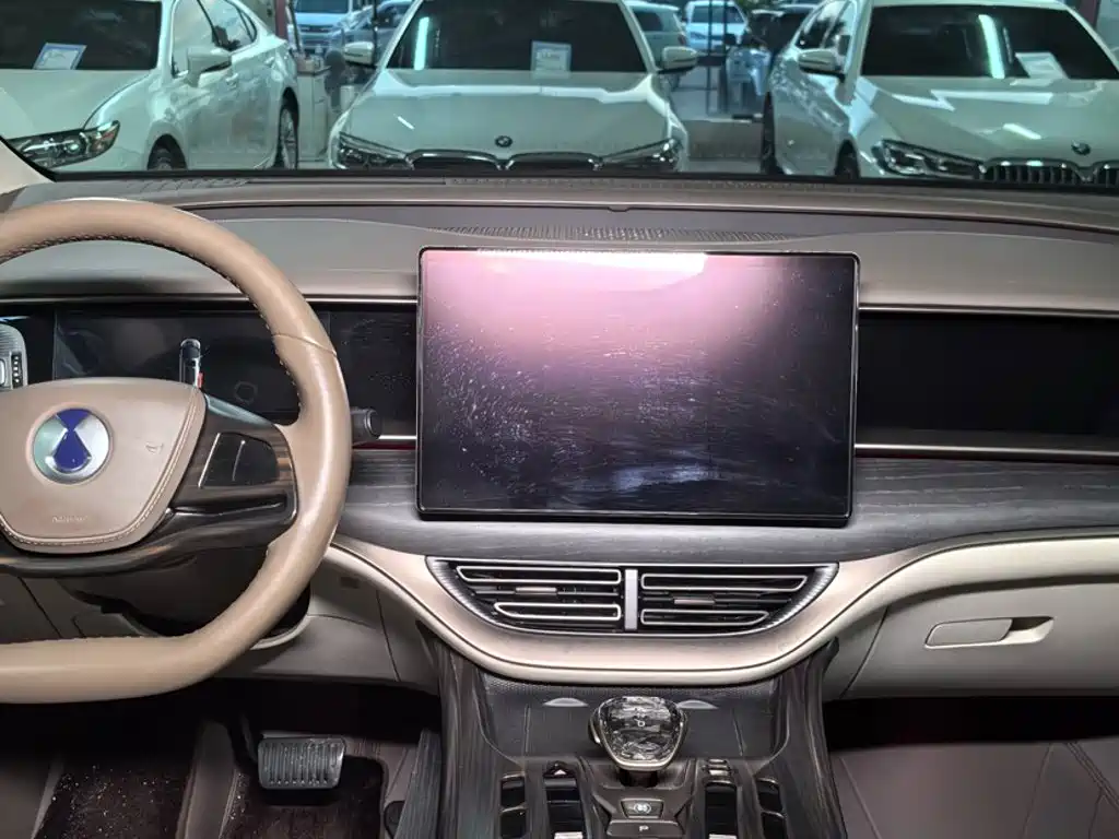 Denza D9 2023 2022 DM-i 970 AWD Flagship