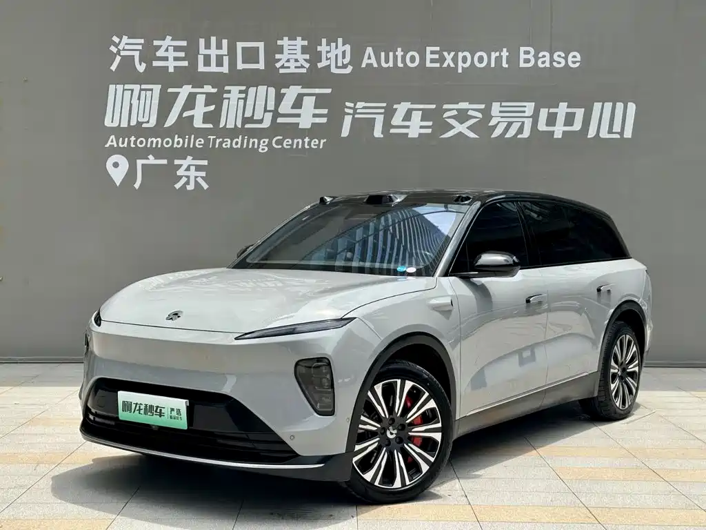 NIO ES8 2023