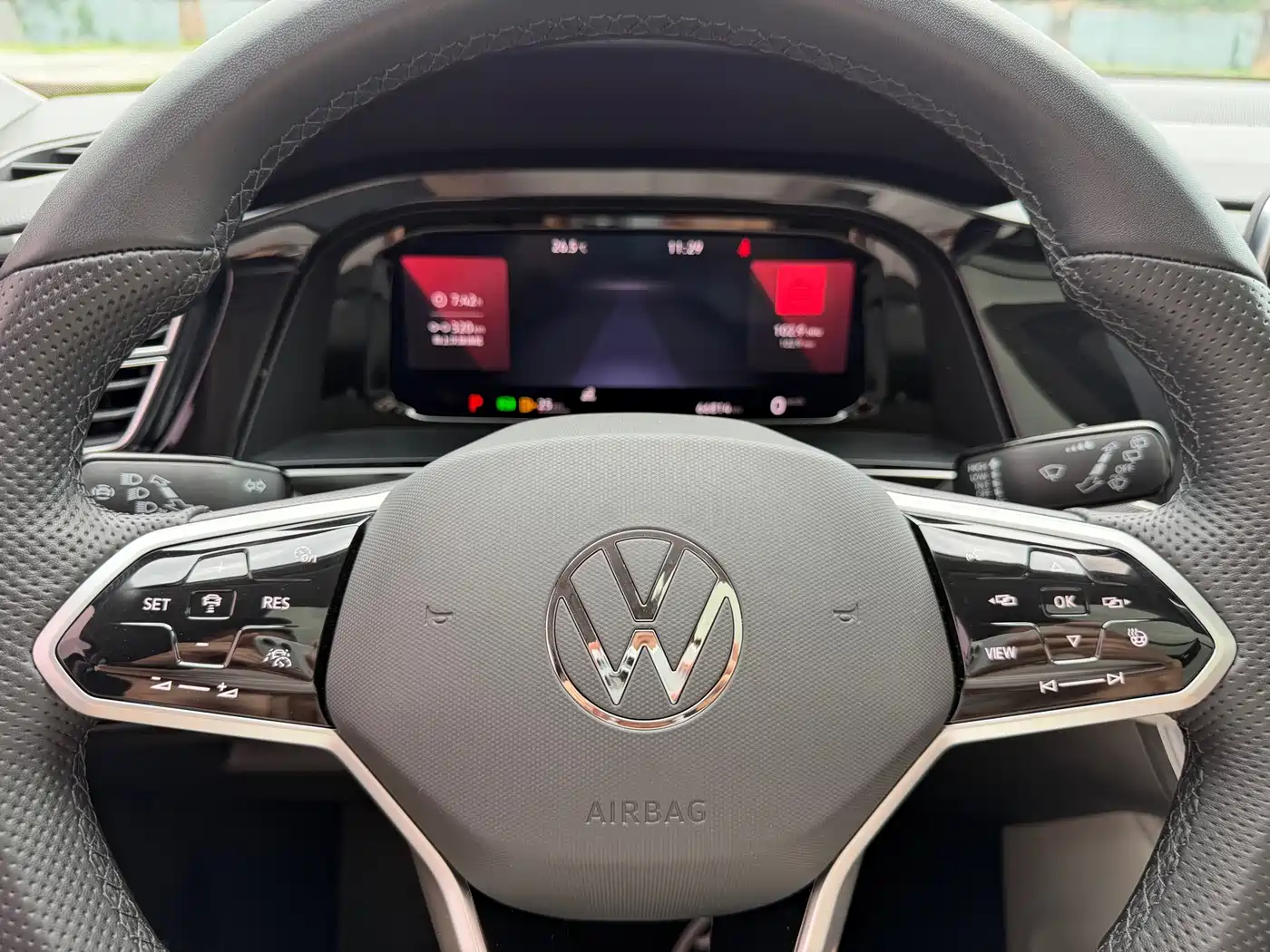 Volkswagen Teramont 2023 330TSI FWD Premium Luxury Edition фото 12