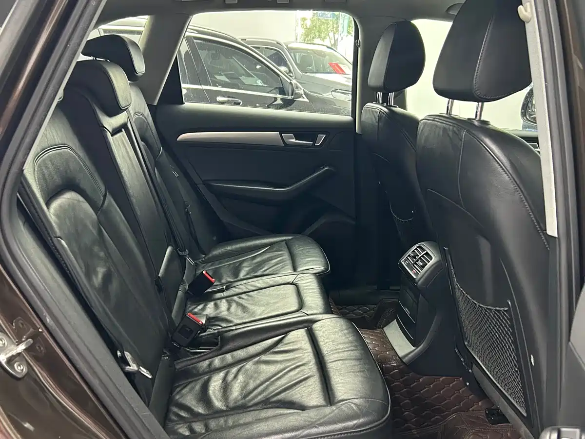 Audi Q5 2015 40 TFSI Technology фото 7